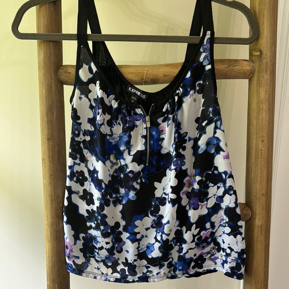 Express Women's Floral Tank Top - Black and Blue